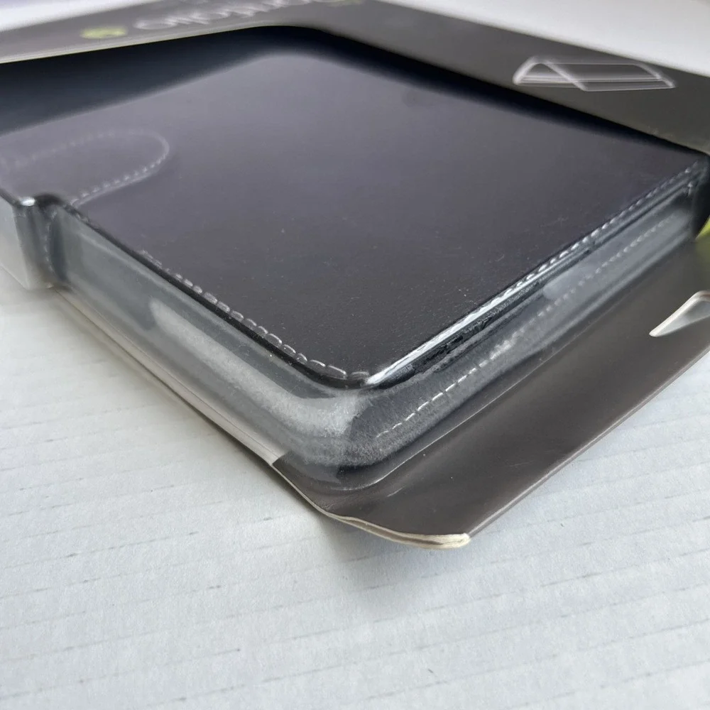 Portfolio 9 Leather Tablet Case - iPad II and Other 9.7